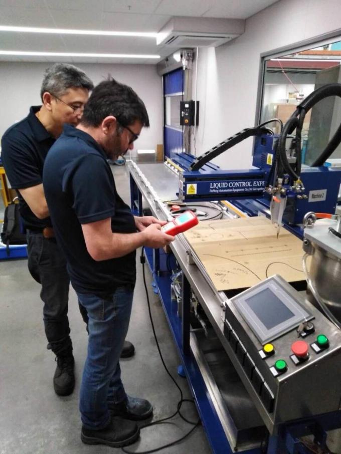 CCD-Visuelle Klebeverteilmaschine mit einem Teil 60L Tankkapazität 16